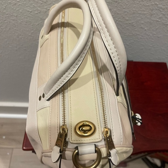 1941 Shuffle Colorblock - Picture 3 of 5